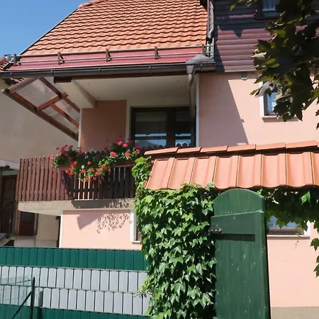 Bruna Vucic Konukevi 3*